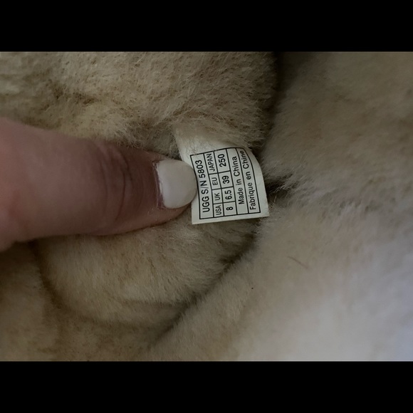 UGG chestnut bailey button boot - Picture 3 of 4